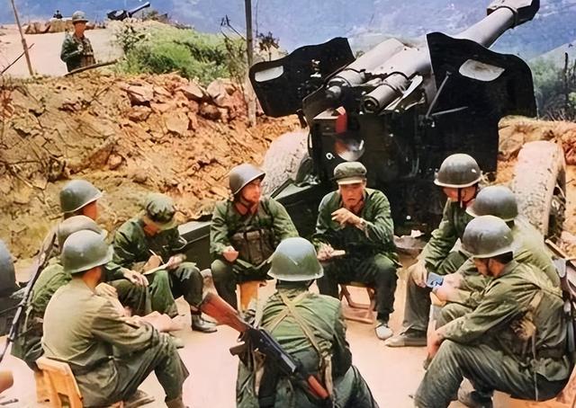 1980年66炮兵团被批评，邓公会上严肃申明：华国锋要负一部分责任