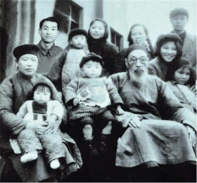 1937年60岁老秀才要求离开红军，毛主席：您今后的辉煌由我来书写