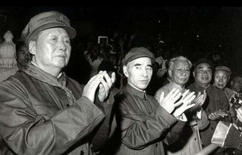 1981年，原南京军区空军政委江腾蛟接受审判，被判处有期徒刑18年