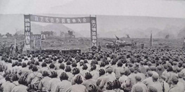 1979年华国锋对出兵越南怀有顾虑，邓公提3大理由：这仗一定要打