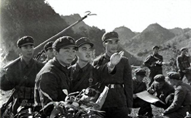 1979年华国锋对出兵越南怀有顾虑，邓公提3大理由：这仗一定要打