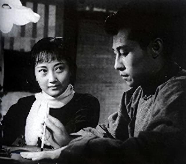 1966年，老美派出美女特工暗杀毛主席，反落入我党“美男计”陷阱