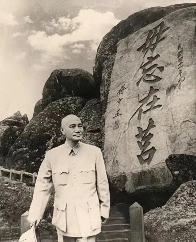 1927年，红军一高级将领叛变被处决，毛主席为何给他覆盖军旗？