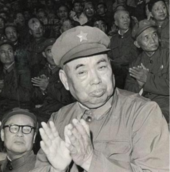 1955年公布南京军区司令人选，毛主席略过这4人，为何点名大老粗