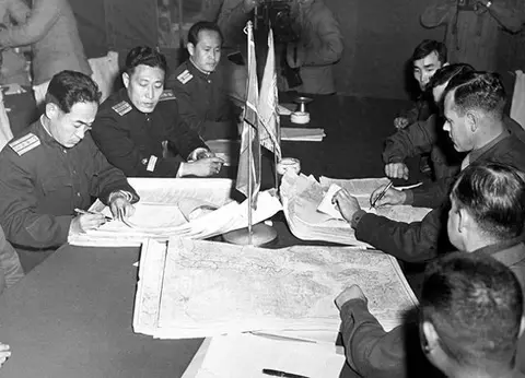 1951年，5名美谈判专家现身朝鲜，主席亲点一人：他吵架从没输过