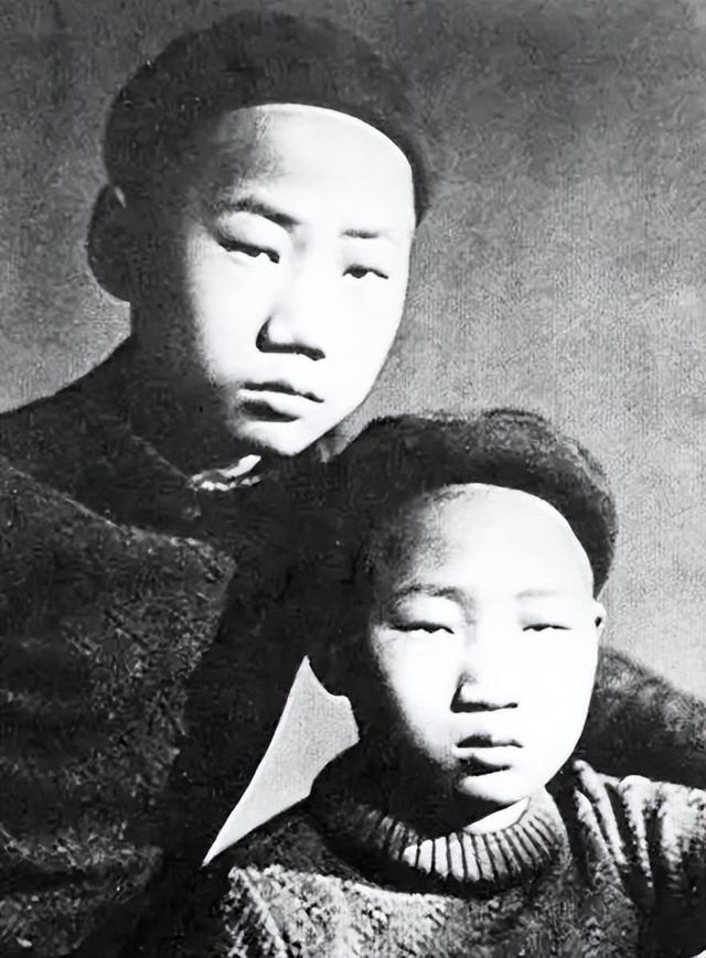 93年，杭州一老人自称是毛主席小儿子毛岸龙，还出书立传自证身世