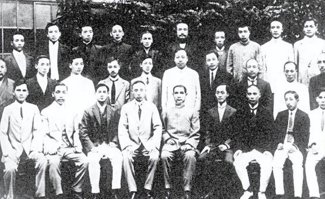 68年程潜追悼会上，其妻鼓起勇气开口询问周总理：程潜算什么人？