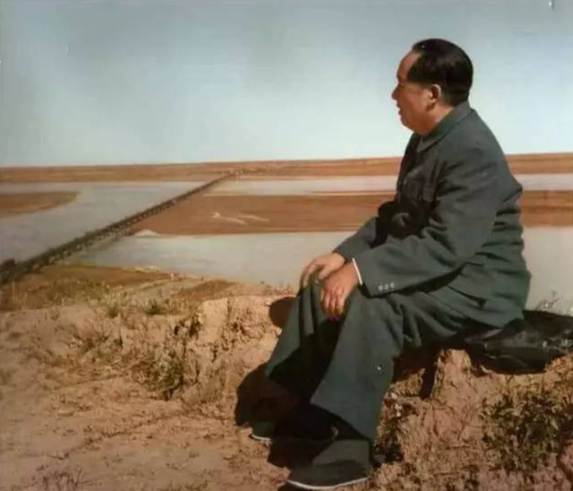 朝鲜谁都不服，却主动将三位中国人写进教科书，还为其树立了铜像