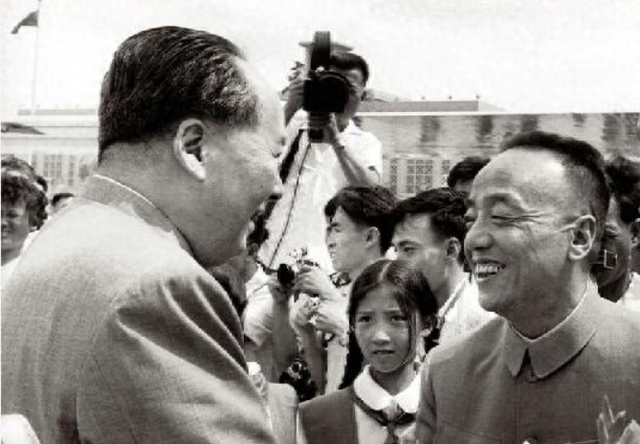 1998年杨尚昆病危，能来的人都来了，为何他唯独不让人通知刘源？